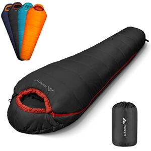 Forceatt Schlafsack für 3 bis 4 Jahreszeiten in Schwarz mit rotem Innenbereich und Reißverschluss, ideal für Camping und Outdoor-Aktivitäten.
