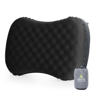 HIKENTURE aufblasbares ergonomisches Kissen in Schwarz mit geometrischem Muster, ideal für Outdoor und Reisen.