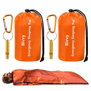 Notfall Schlafsack in leuchtendem Orange mit Signalpfeifen und Karabinern – ideal für Outdoor-Aktivitäten und Notfallsituationen.