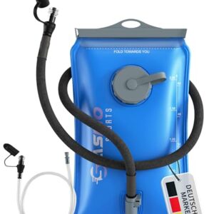 SASMO Trinkblase 2L mit isoliertem Trinkschlauch für Outdoor-Aktivitäten, BPA-frei und aus robustem TPU-Material.