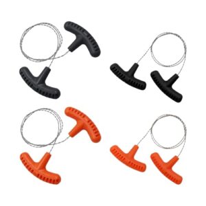 Set von 4 Edelstahl Drahtsägen mit ergonomischen Griffen für effektives Holzschneiden beim Camping und Outdoor-Aktivitäten.