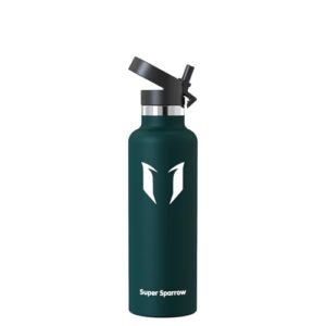 Super Sparrow Edelstahl Trinkflasche 750ml in mattem Grün mit Schraubverschluss und Strohhalmdeckel, ideal für Sport, Reisen und Outdoor-Aktivitäten.