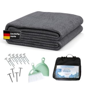Wetterfester Camping Teppich 400x400 cm aus 290g/m² HDPE-Material, robust und strapazierfähig für Outdoor-Aktivitäten, mit Reinigungsutensilien und Erdnägeln zur Verankerung.