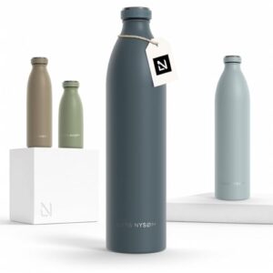 LARS NYSØM Edelstahl Trinkflasche 350ml, 500ml, 750ml, 1L, 1,5 Liter. Thermosflasche für Sport und Outdoor mit Kohlensäure geeignet. Wasserflasche mit Vakuumisolierung.