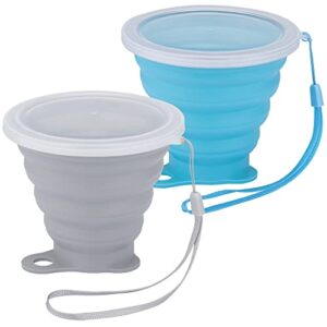 Wiederverwendbarer Faltbecher aus Silikon mit Deckel für Outdoor-Aktivitäten wie Camping, Wandern und Picknicks. Geeignet für Reisen und Ausflüge.