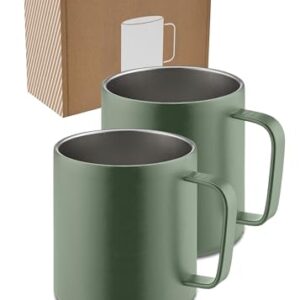 Zwei grüne Kaffeetassen aus Edelstahl mit doppelwandiger Isolierung und Henkeln, ideal für Camping und Outdoor-Aktivitäten