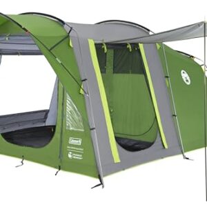 Coleman Oak Canyon 4 Blackout Zelt: Familienzelt mit zwei abgedunkelten Schlafzimmern und Wohnbereich für 4 Personen, wasserdicht und stabil bei Wind.