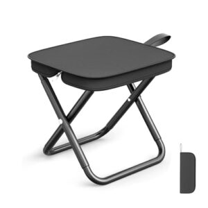 Kompakter und leichter Campingstuhl für Outdoor-Aktivitäten wie Camping, Angeln und Picknicken, mit robustem Design und einfach zu öffnen und zu schließen.