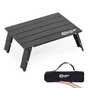 Faltbarer Campingtisch mit verstellbaren Beinen und ultraleichem Gewicht, ideal für Camping und Outdoor-Aktivitäten.