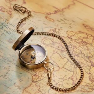 Wasserdichter Taschenkompass aus Messing mit antikem Nautik-Design, ideal für Wandern, Outdoor und Camping