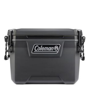 Coleman Convoy 55QT Hochleistungs-Kühlbox für den harten Einsatz im Freien und auf Baustellen. Die Kühlbox bietet eine Kapazität von 53 Litern und verfügt über eine antibakterielle Innenauskleidung.