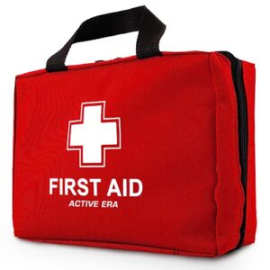 90-teiliges Erste Hilfe Set mit Sofort Kühlpacks, Augenspülung und Verbandsmaterial in einer kompakten und wasserabweisenden Tasche.