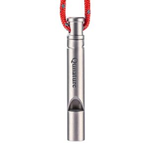 Hochwertige Trillerpfeife aus Titan für Notfälle bei Outdoor-Aktivitäten wie Wandern, Camping und Jagd. Laut bis 120 dB.