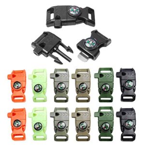 Kompass, Feuerstarter, Pfeife, Schnalle und weitere Outdoor-Artikel in Mischfarben
