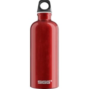SIGG Trinkflasche aus Aluminium, rote Farbe, klimaneutral zertifiziert, für Kohlensäurehaltige Getränke geeignet, Auslaufsicher, Federleicht, BPA-frei, Outdoor-Produkt, 0,6 Liter Fassungsvermögen