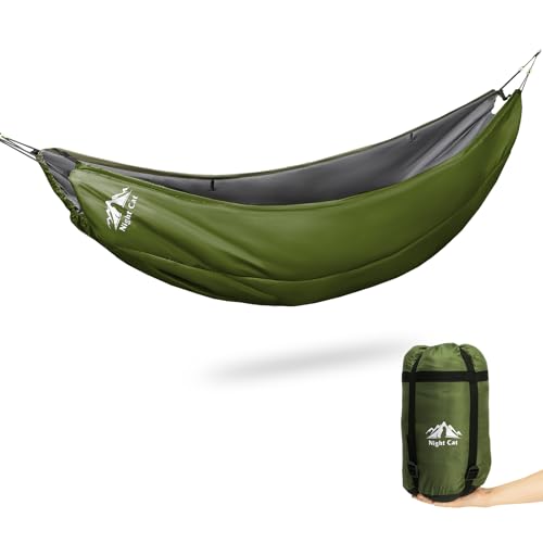 Hängematte mit Unterdecke und Unterschlafsack in Dunkelgrün. Ideal für Hängemattencamping oder Wandern.