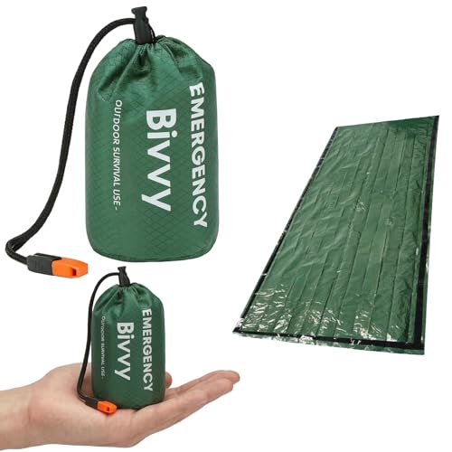 Notfall Schlafsack 91x210cm extra breit, Survival Biwaksack reflektiert 90% Körperwärme, mit Signalpfeife, Grün, wasserdichte Rettungsdecke für Outdoor, Wandern, Camping, Auto, Ultraleicht 120g